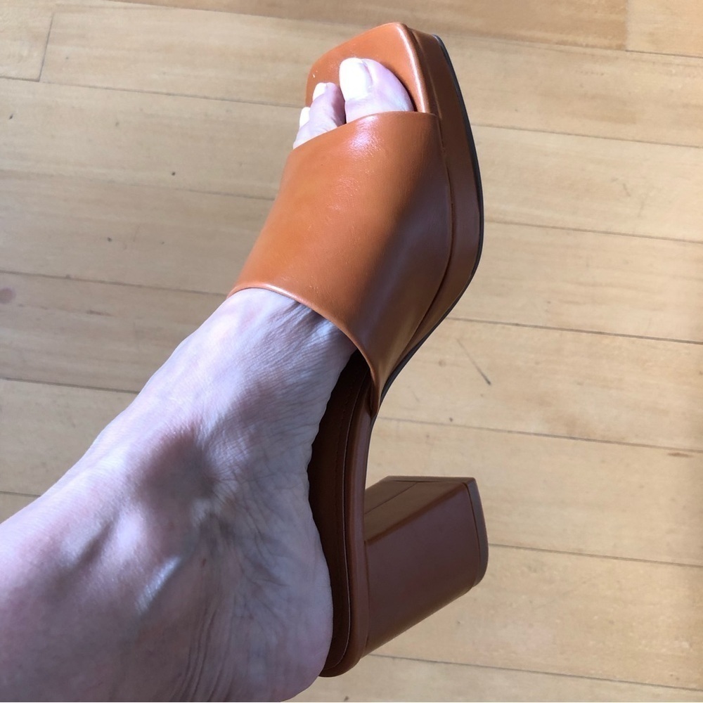 NWOT Nasty Gal cognac faux leather block heel platform sandals 7 - Picture 4 of 10